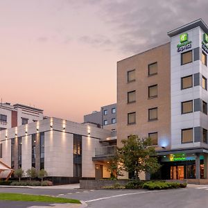 Holiday Inn Express Dublin-Airport By Ihg